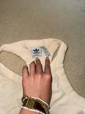 Adidas tan crop top thumbnail 3
