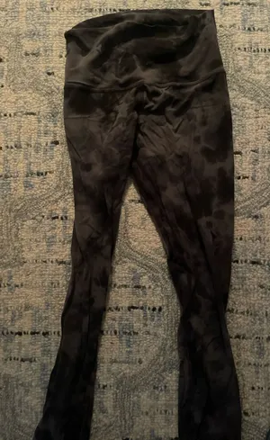 Diamond Lululemon Dye Align Leggings 28" thumbnail 1