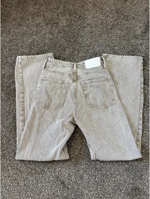 H&M Jeans High-Waisted thumbnail 2