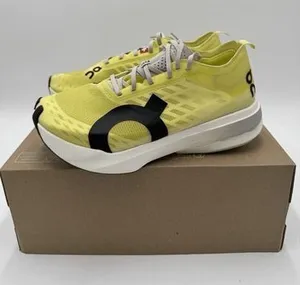 On Running Cloudboom Strike Limelight Wolf Women's Running Shoes Size 6 New thumbnail 1
