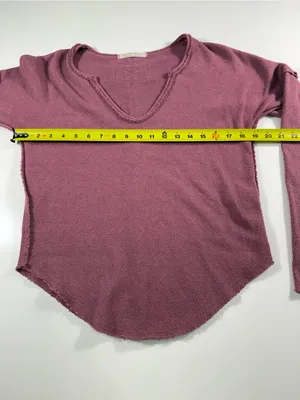Free People Long Sleeve V‑Neck Knit Top in Plum/Mauve thumbnail 4