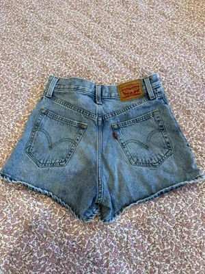 Levi’s High-Waisted Mom Shorts Denim thumbnail 2