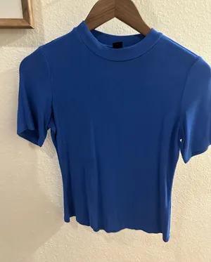 Blue tee Size M thumbnail 1