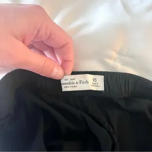 Abercrombie Black Flowy Shorts thumbnail 4