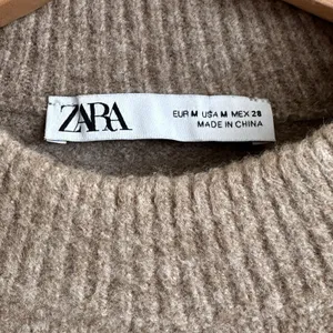 Zara Knit Mock Neck Top Sleek Cropped Brown Long Sleeve Pullover Sweater Size M thumbnail 3