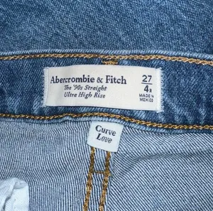 Jeans thumbnail 2