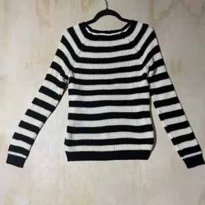 Forever 21 Striped Knit Sweater Black White Crew Neck Long Sleeve Women's M thumbnail 5
