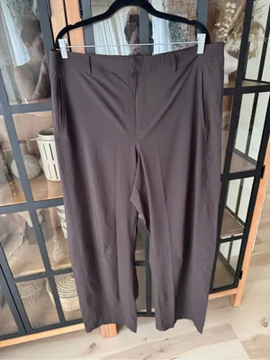 NWT GapFit Tech High Rise Barrel Trousers pants terra brown performance eco thumbnail 2