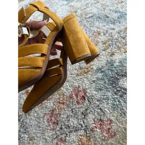 BC Footwear Mustard Yellow Vegan Block Heel Multi Strap Pointed Toe Pumps 8.5 thumbnail 5