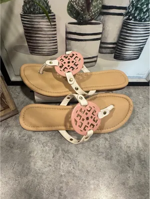 Women's white fashion sandals, size 9 thumbnail 4