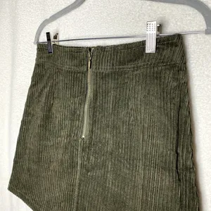 Francesca's Mi Ami Tamm Zip Corduroy Mini Skirt Green Small New Academia Fall thumbnail 13