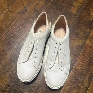 Kate Spade perforated spade gold detail luxe lace up size 8 sneakers thumbnail 2