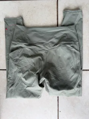 Women's Sage Green High-Waisted Athletic Leggings with Side Pockets Size medium thumbnail 2