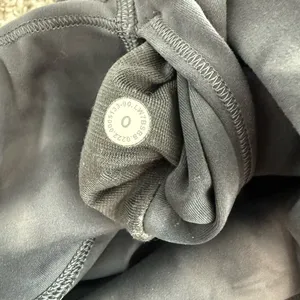 Lululemon Wunder Train High-Rise Biker Shorts Size 0 thumbnail 7
