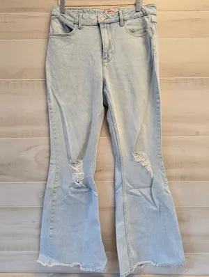 {10x32} Wrangler High Rise Fierce Flare Light Blue Denim Jeans Women's thumbnail 2