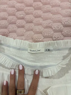 White skirt thumbnail 3