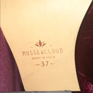 Anthropologie Velvet Ankle Boots in Burgundy 7/37 thumbnail 5