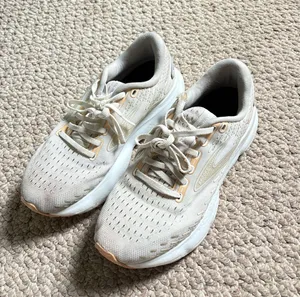 White Brooks 20 Glycerin Running Shoe thumbnail 2
