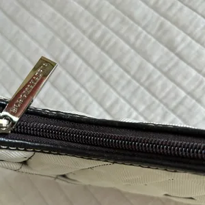 BCBGMAXAZRIA Y2K rare quilted, off-white, brown leather shoulder bagette small​ thumbnail 6