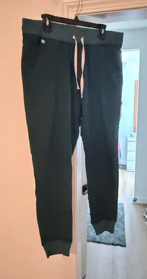FIGS Scrub Pants thumbnail 1