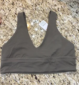 Lululemon Sports Bra 12 thumbnail 1