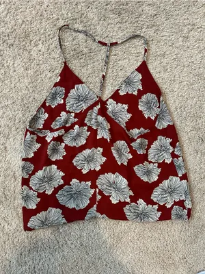 Women's Red Floral V-Neck Tank Top thumbnail 2