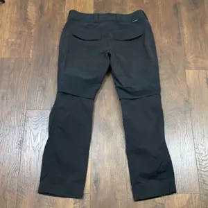 REI Nylon Cargo Outdoor Black Straight Leg Pants thumbnail 4