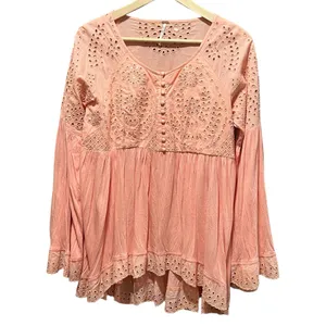 Free People Sea Of Love‎ Eyelet Blouse Size Small Sun Blush thumbnail 3