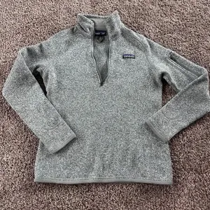 Patagonia women’s quartzip sweatshirt jacket thumbnail 1