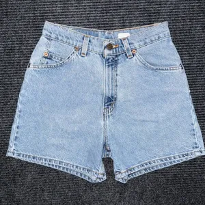 Vintage 90s Levi’s 912 White Tab Denim Shorts 6 P / 25 Light Wash USA Made Jorts thumbnail 1