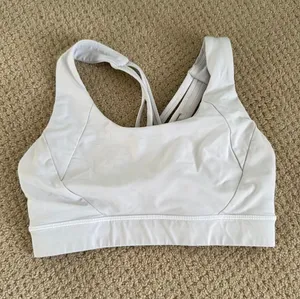 Sports Bra thumbnail 1