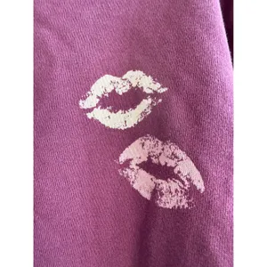 Pact kisses‎ Organic Cotton Sweatshirt Womens Large Purple Lip Graphic Pullover thumbnail 3
