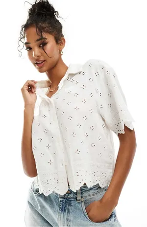 Abercrombie & Fitch Short Sleeve Scallop Hem Eyelet Button Down in White thumbnail 1