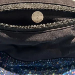Mermaids 🧜‍♀️ Lululemon‎ Speed Shorts Strive Multi Mermaid C34 thumbnail 6