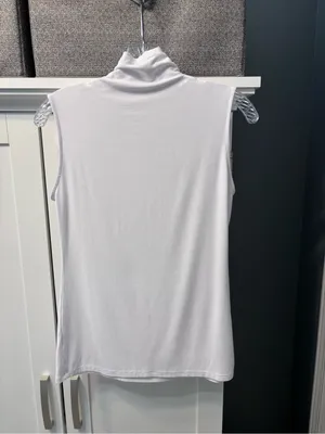 APRLL White Sleeveless Mock Neck Turtleneck Top Tank Size L Minimalist Style EUC thumbnail 3