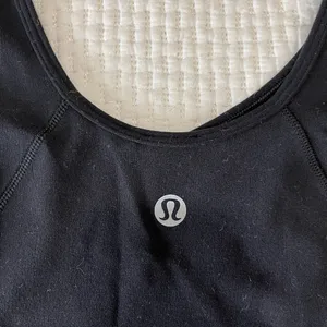 Lululemon Align V-Neck T-shirt Short Sleeve Low Cut Back Size 2 Black Pilates thumbnail 3