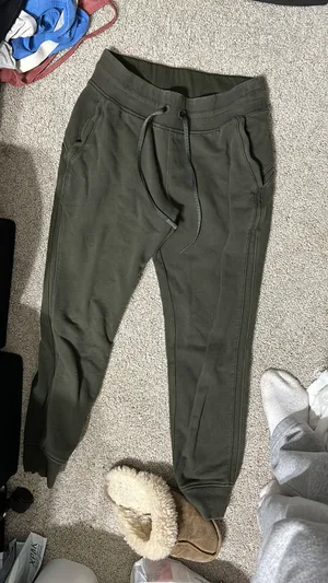 Lululemon Sweatpants Joggers thumbnail 1