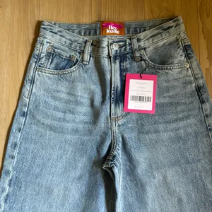 Hey Joanie 80s baggy jeans Size 26 thumbnail 3