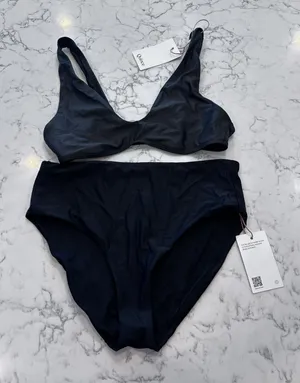 NWT Quince Black Italian Plunge Bikini Top & High Rise Bottoms Size Medium thumbnail 1