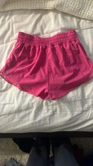 Size 4 Lululemon hotty hot shorts 2.5” pink thumbnail 6
