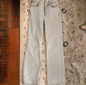Abercrombie Curve Love 90s relaxed jean thumbnail 2