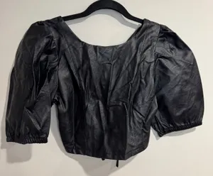 Boohoo PU Leather Cropped Open Back Top Shirt Puff Sleeve Size 8 Medium thumbnail 1