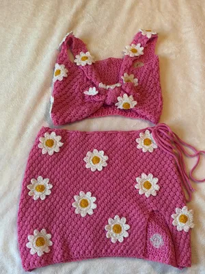 Pink Crochet Daisy Crop Top & Skirt Set Size M thumbnail 1