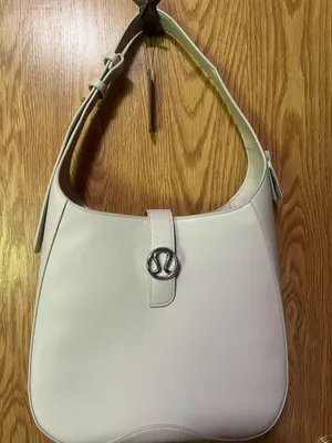 Lululemon purse thumbnail 1