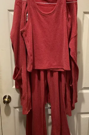 LG Red Ribbed Knit Top Size M thumbnail 1