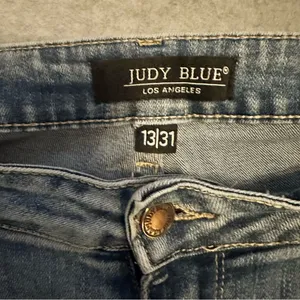 Judy Blue High Waist Destroyed Boyfriend denim jeans size 13/31 thumbnail 8
