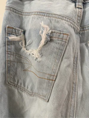 American Eagle Outfitters Light Blue Distressed Ripped Women’s Jeans Size 4 thumbnail 6