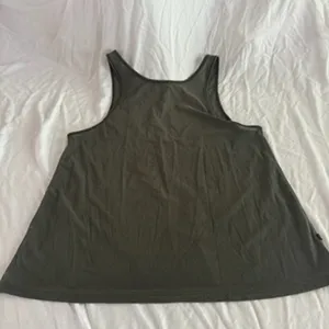 Lululemon scoop back tank top thumbnail 2