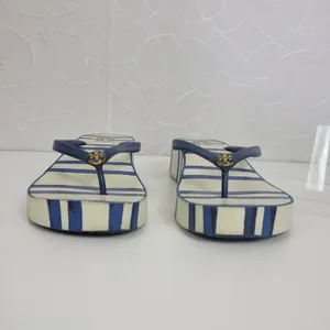 Tory Burch Womens Sandals Size 6.5 White and Blue Stripe‎ Slip On Heels thumbnail 3