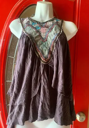 EMBELLISHED TOP thumbnail 1